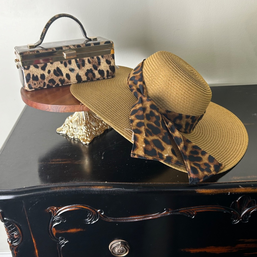 Mini Leopard Print Crossbody Box Bag w/ Straw Hat - Picture 2 of 13